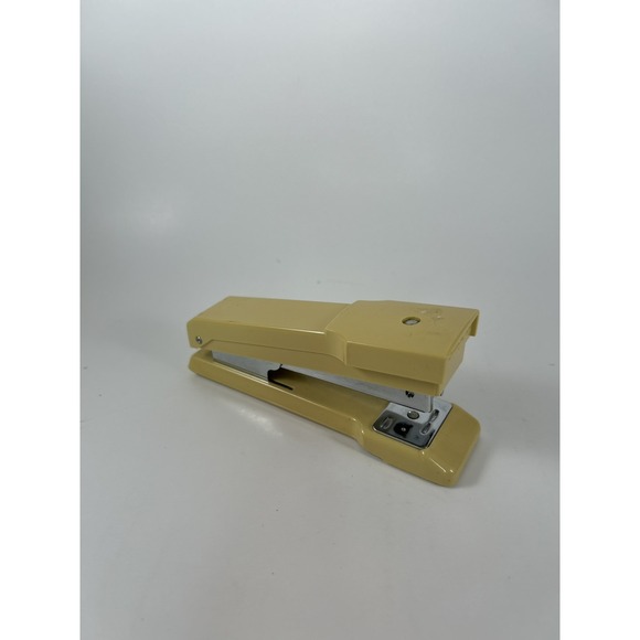 Vintage SWINGLINE Stapler Small Office Desk Plastic 5" Tan Great Britain‎ - Picture 1 of 3